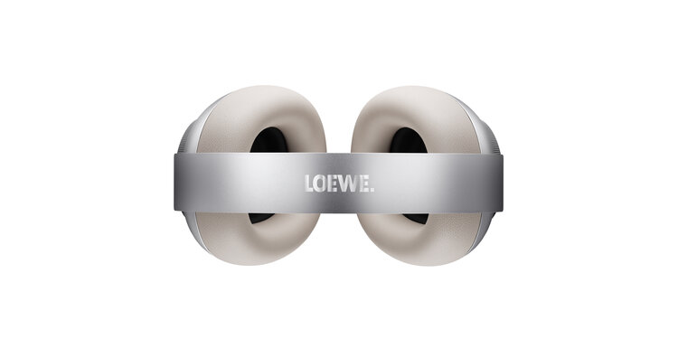 Oberansicht der Loewe Leo Kopfhörer mit Aluminium-Bügel