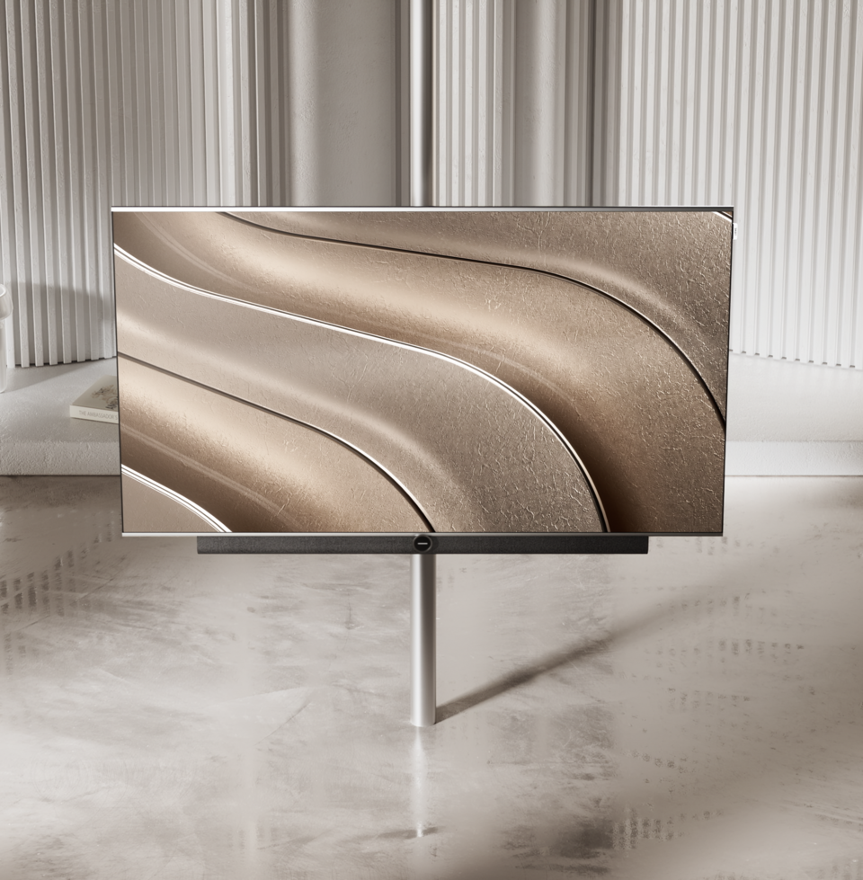 Loewe Antares OLED Smart TV met modulaire opstellingsoplossing in een moderne woonkamer